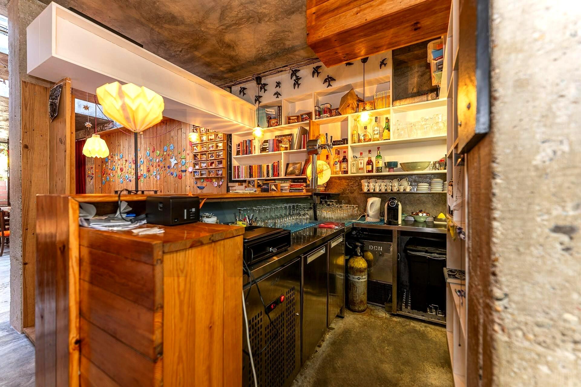 Established Bar-Restaurant & Art Gallery with Terrace and Garden