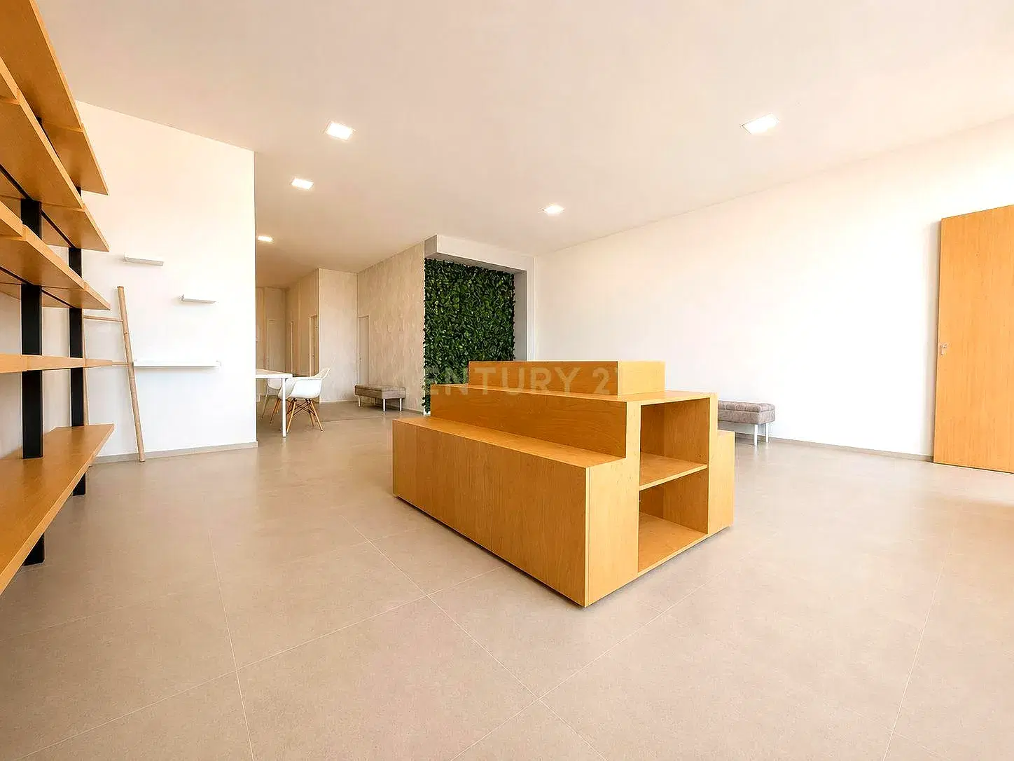 Commercial Space with Excellent Natural Light Near Póvoa de Varzim City Centre