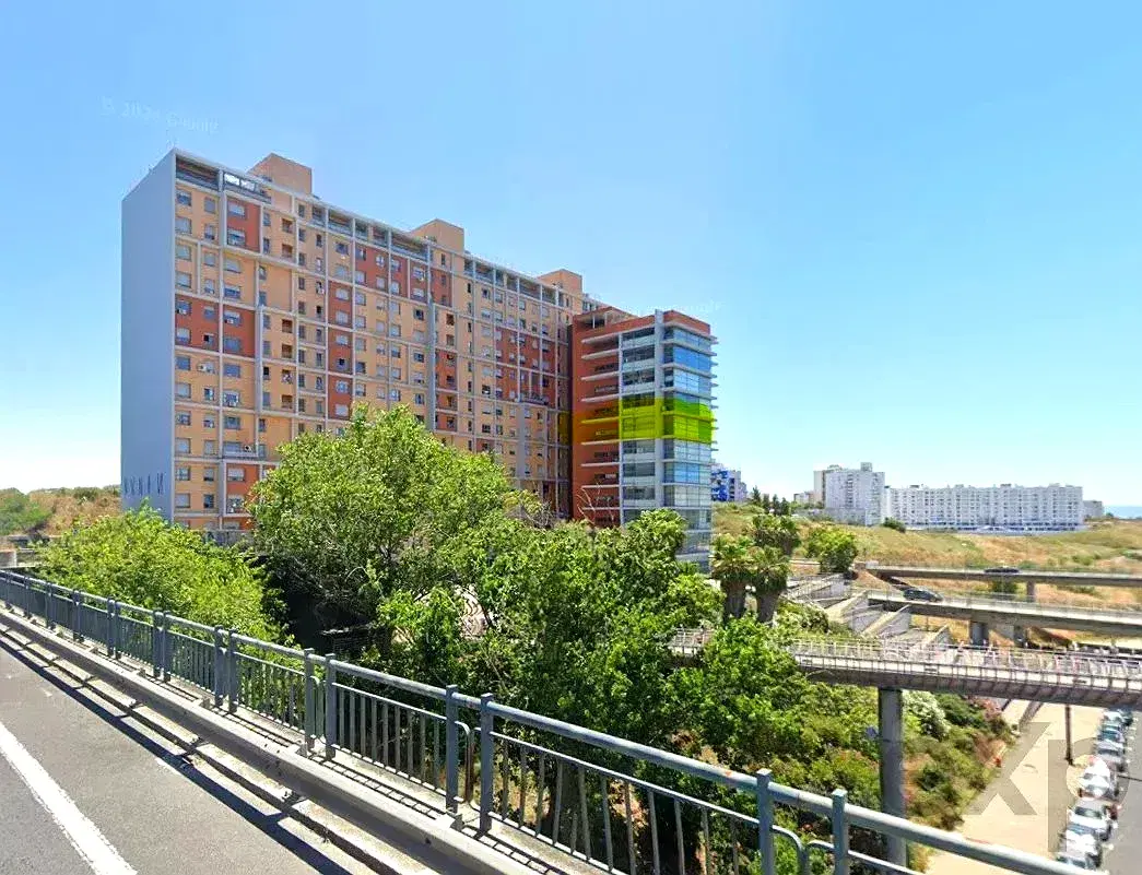 222 m² Office for Sale in Lisbon