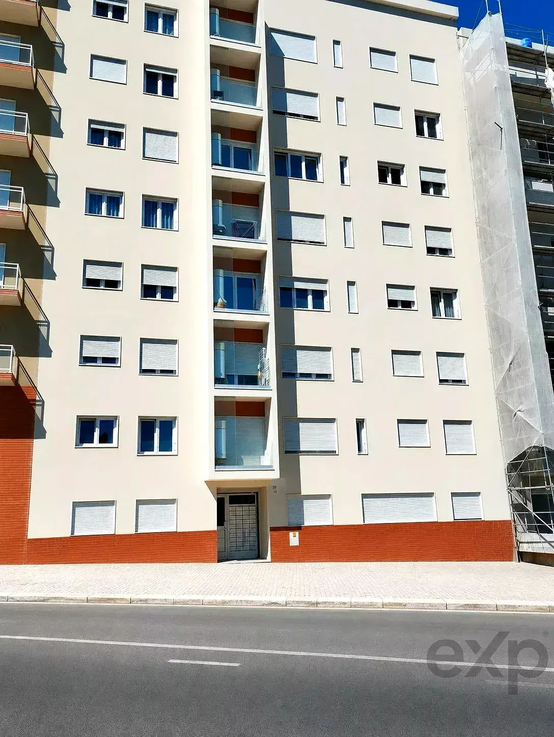Office for Sale in Rio de Mouro, Sintra – Approved Residential Project