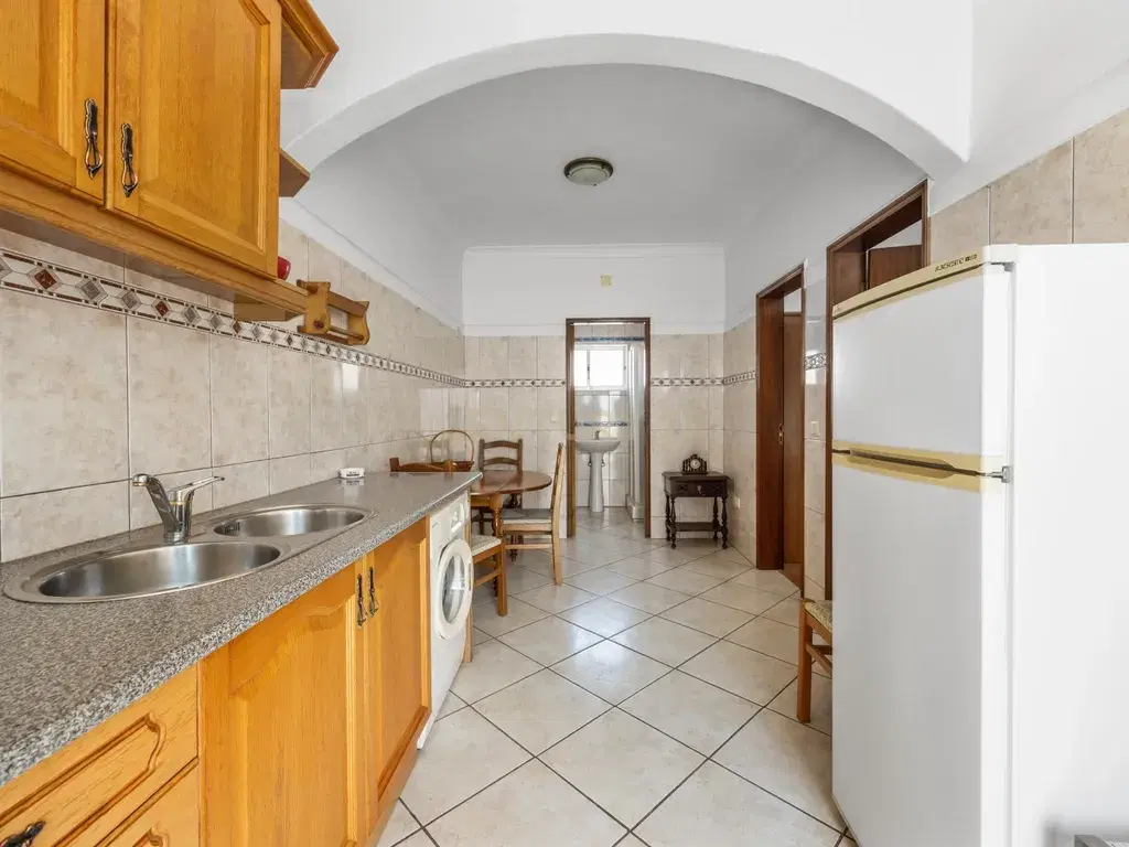 House with 4 Independent One-Bedroom Units in Penalva, Palmela