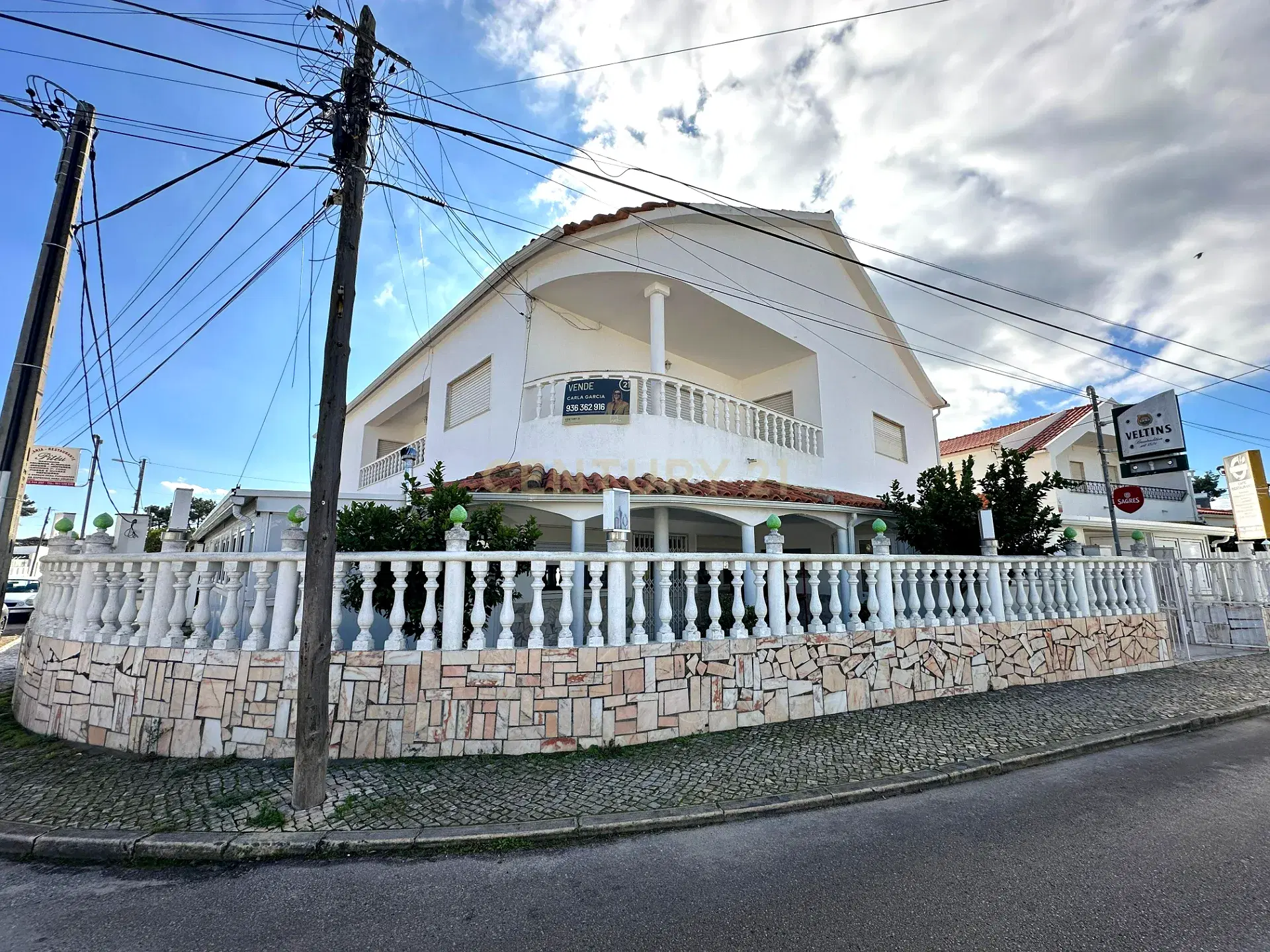 Prime Commercial Property in Almada