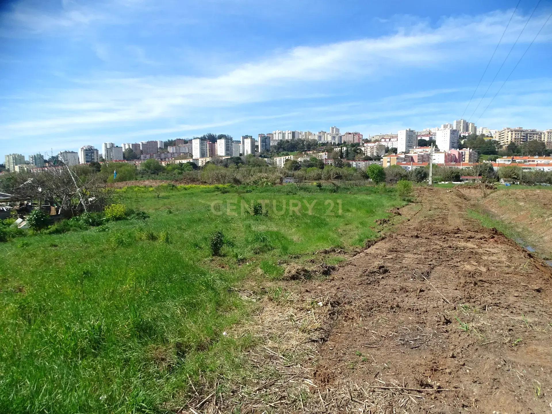 29,240 m2 Rustic Land Plot