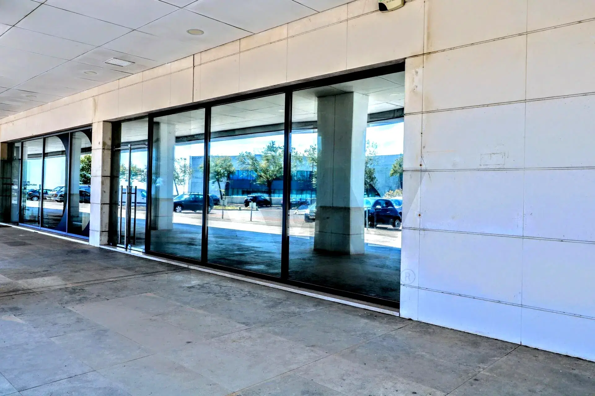105 m² Retail Unit in Edifício Ciência, Taguspark