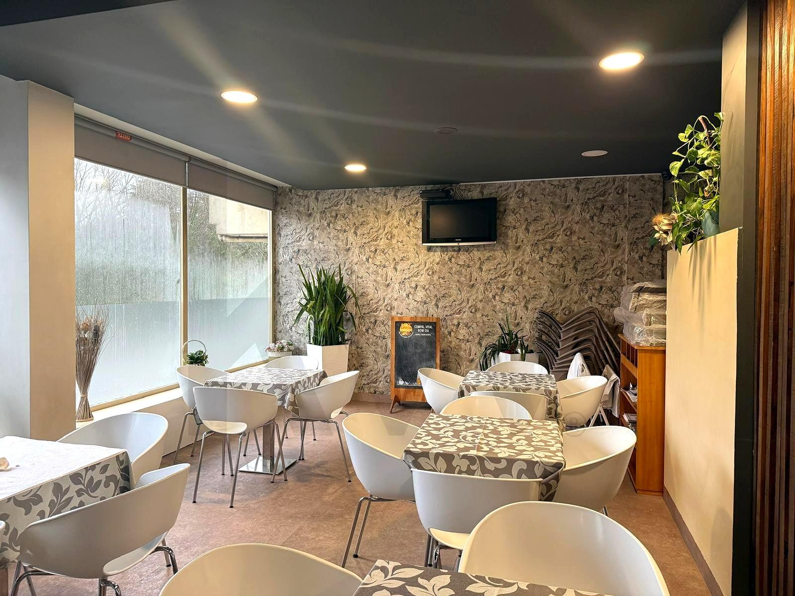 Fully Equipped Bakery and Restaurant Business Transfer in Famalicão