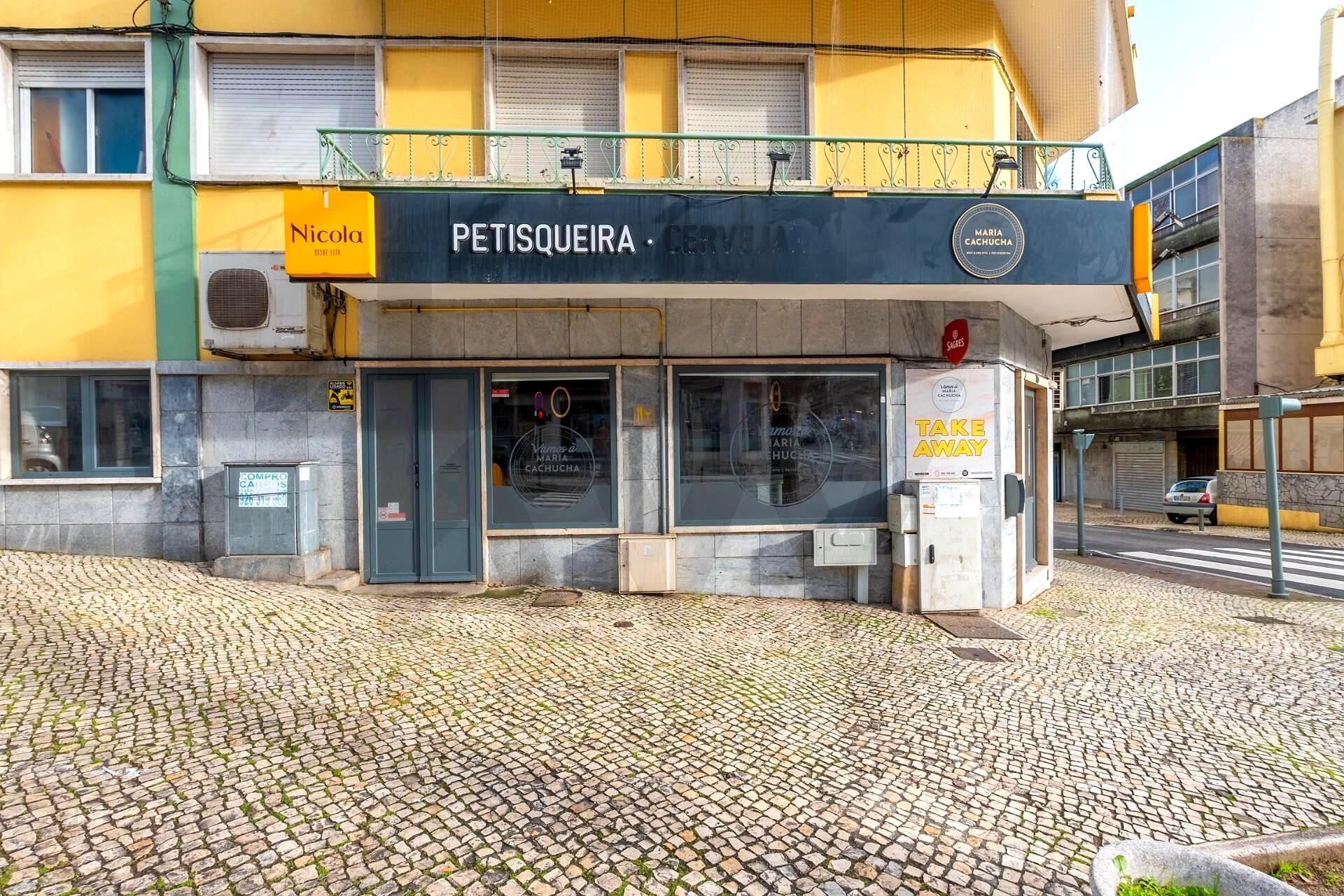 Turnkey Restaurant & Café for Business Transfer in Amadora