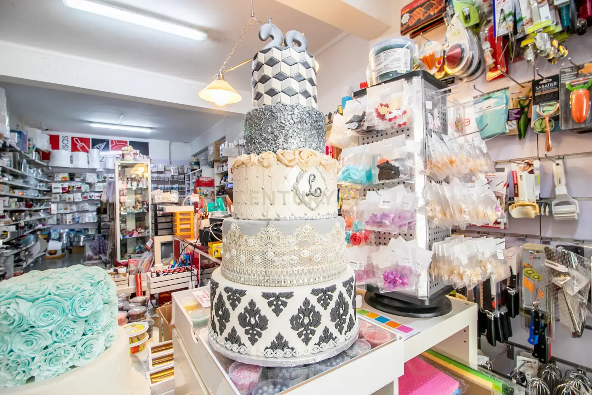 Store for Sale in Pontinha - Privileged Location with 60m²