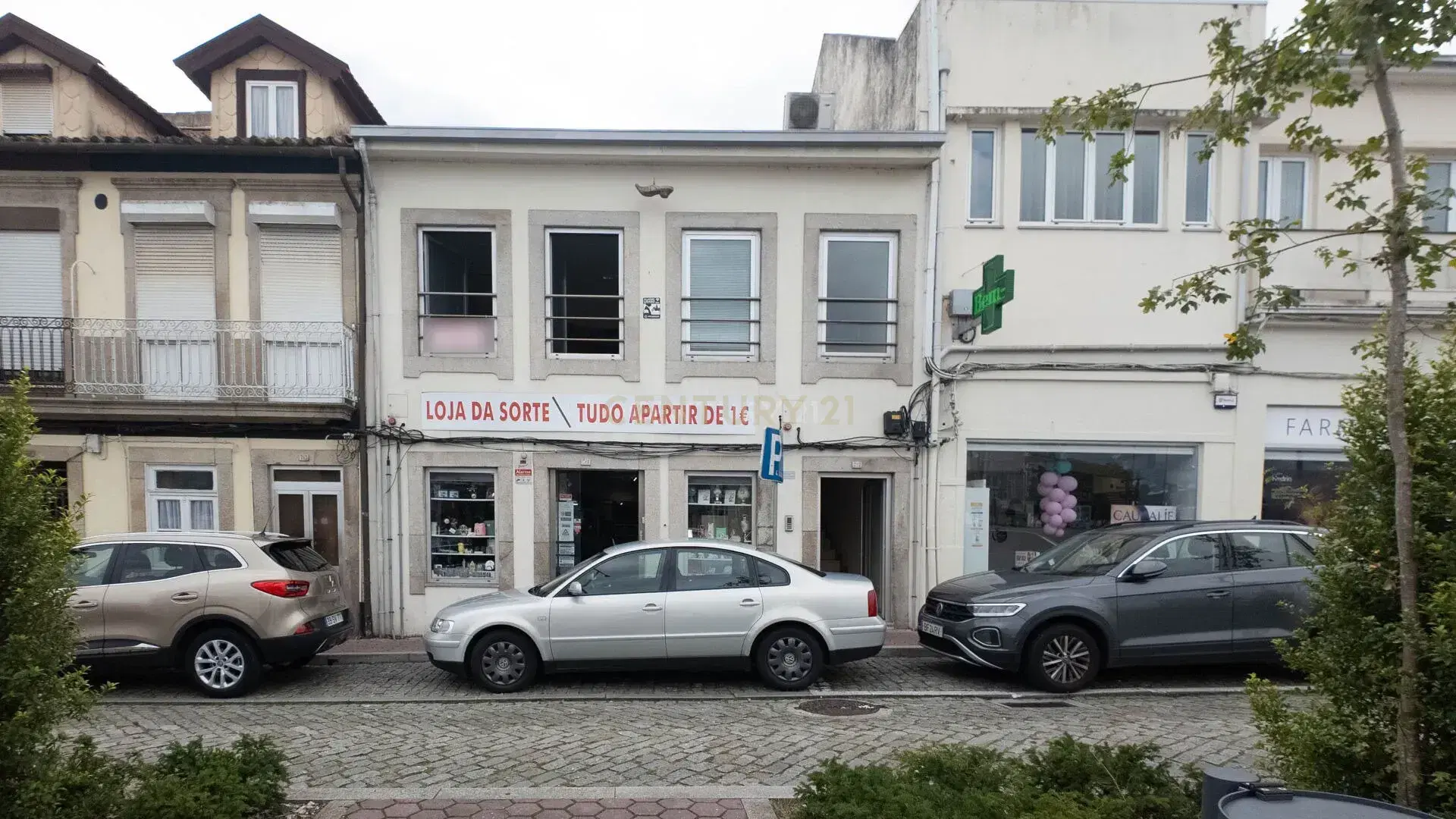 Building in the Center of Avintes – Vila Nova de Gaia