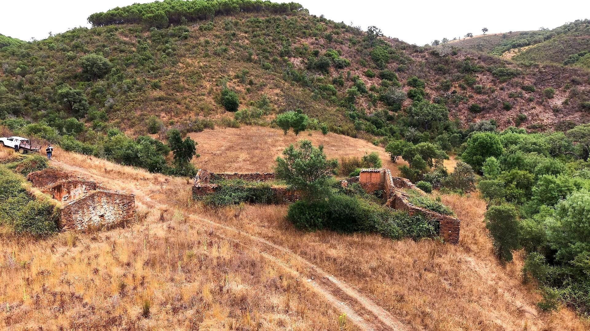 Barranquinho: Propriedade rural de 190 hectares com potencial de ecoturismo e retiro na natureza em Odemira
