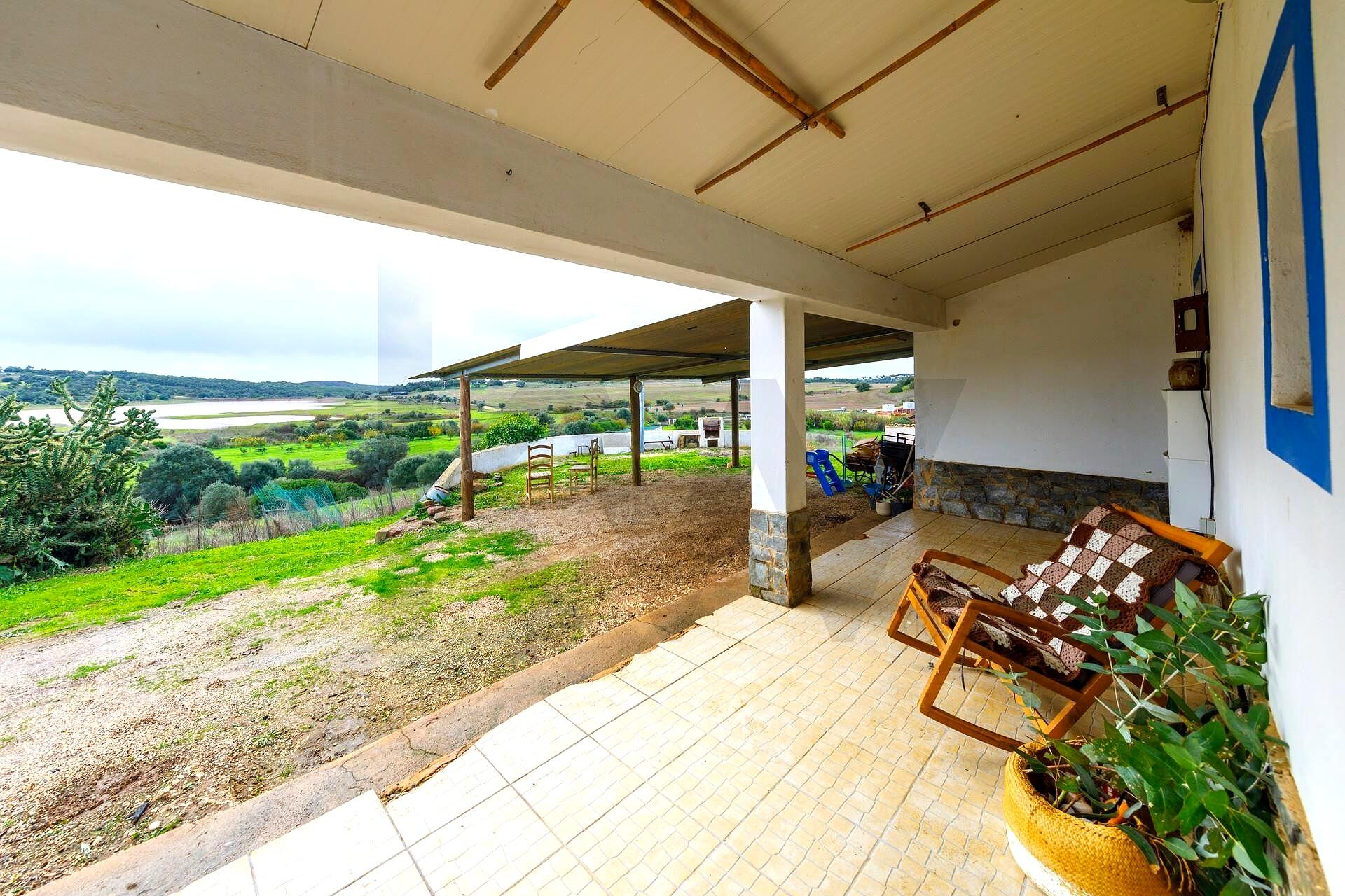 Rustic Single-Story House with Dam Views in Sra do Verde, Portimão