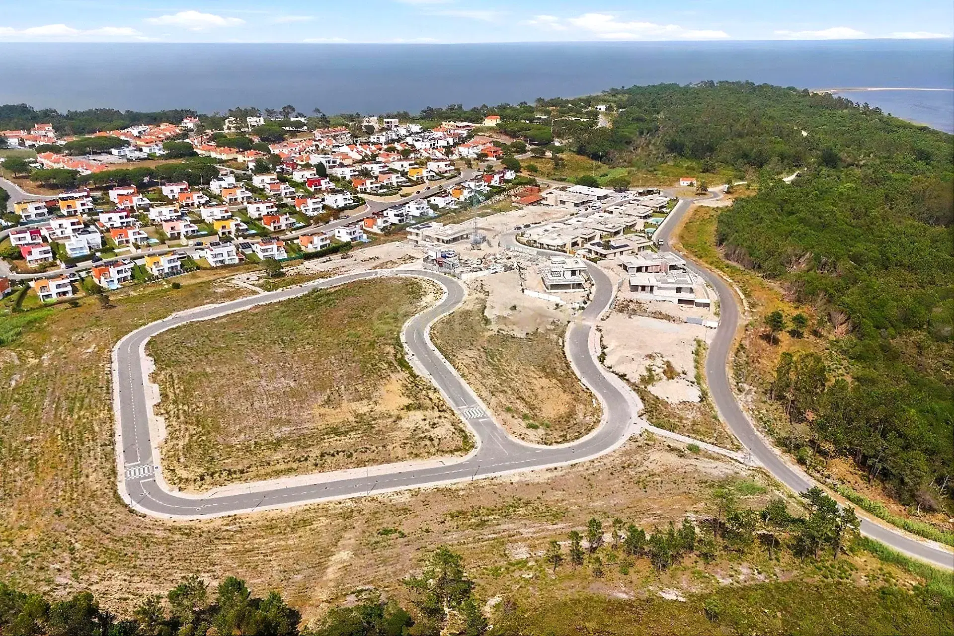 Building Plot for Sale Near Óbidos Lagoon – Lagoon Village